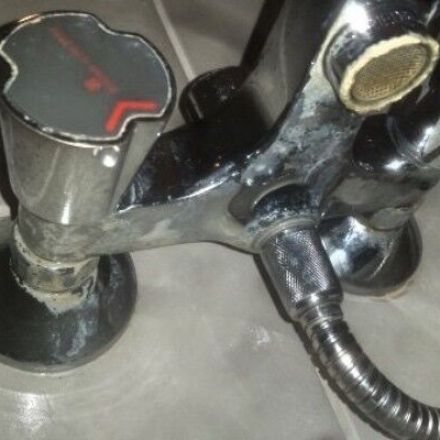 Extrem hartnäckige Kalkflecken entfernen