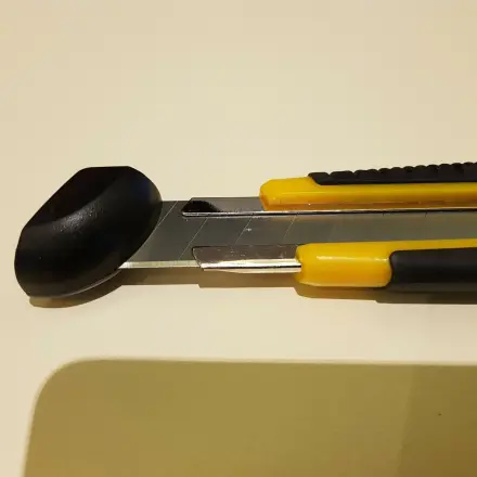 Klingen vom Cuttermesser einfach & sicher abbrechen