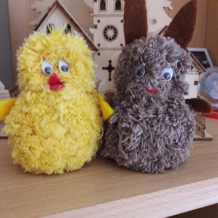 Osterdeko basteln: Küken und Häschen