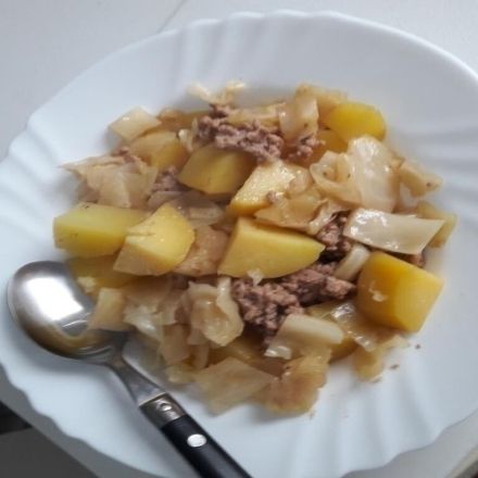 Hackfleisch-Kohleintopf