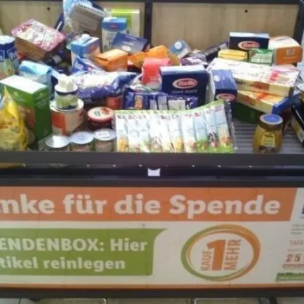 Großartige Aktion: "Kauf 1 mehr" - für bedürftige Menschen