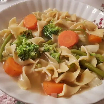 Hühnersuppe aus dem Schnellkochtopf