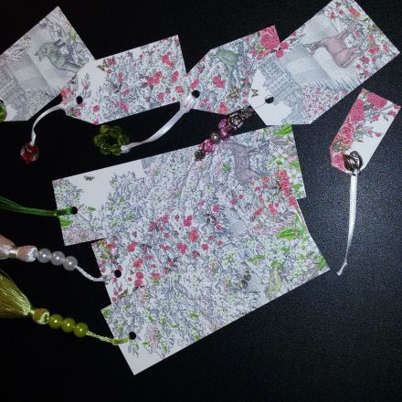 Lesezeichen oder Geschenkanhänger aus Verpackungen