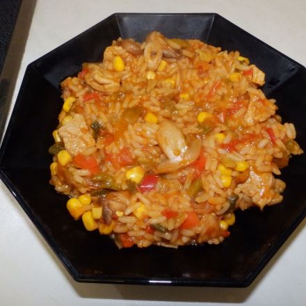 Bunter Reistopf mit Schweinefleisch aus dem Schnellkochtopf