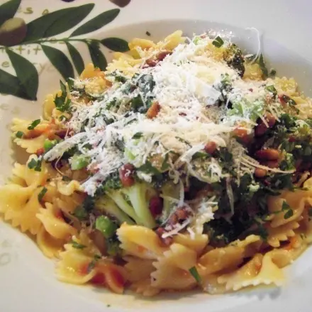 Farfalle mit Brokkoli - vegetarisch