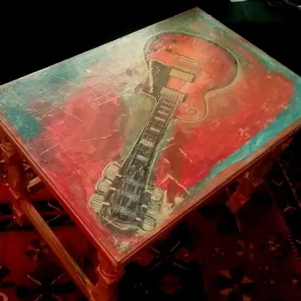 Kleinmöbel aus Eiche Rustikal bekommt jugendliches Aussehen