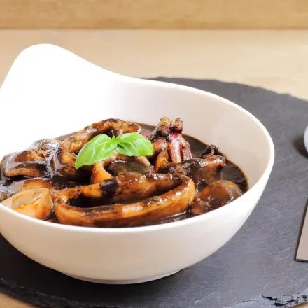 Calamares a la cazuela - ein spanisches Tintenfischgericht