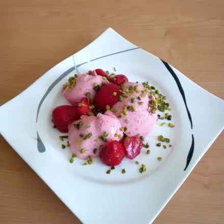 Schnelle Erdbeer-Mousse