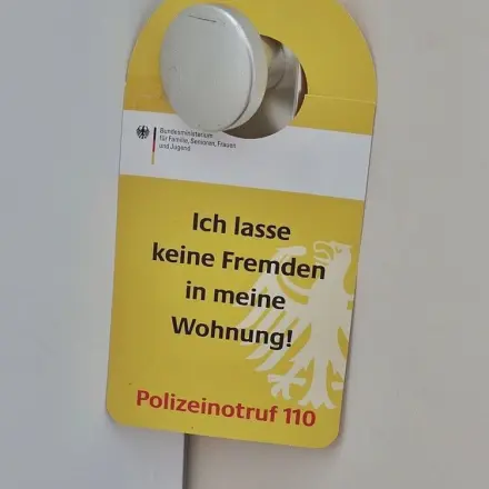 Falsche Polizisten an der Wohnungstür