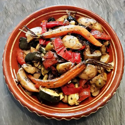 Mediterraner Ofengemüse-Kartoffelsalat