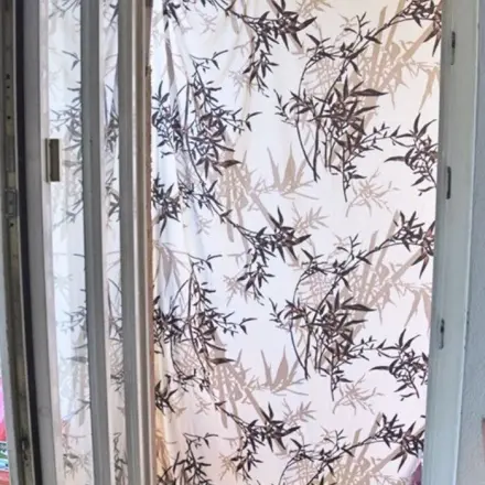 Gegen Hitze - nasse Tücher in der Wohnung aufhängen