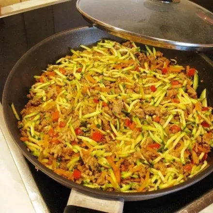 Zucchini-Gemüse-Pfanne mit Hackfleisch