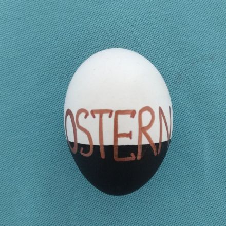 Eier mit Acrylfarbe gestalten