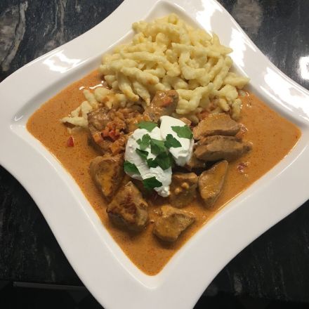 Paprika-Rahm-Gulasch