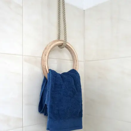 Handtuchhalter aus Turnring selber machen