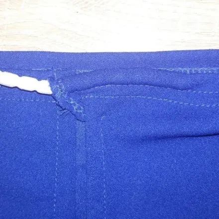 Bleistiftröcke tragen - ohne Rutschen