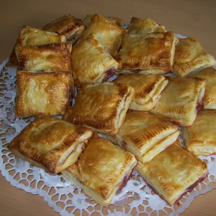 Süße Blätterteig-Kissen