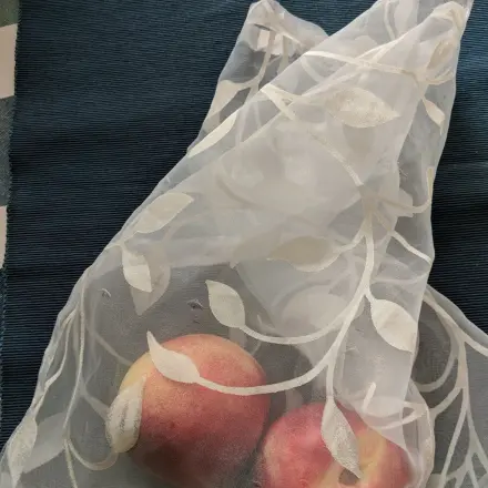 Netze für Obst und Gemüse aus Gardinen-Resten