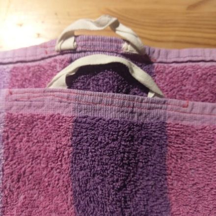 Handtücher beidseitig aufhängen