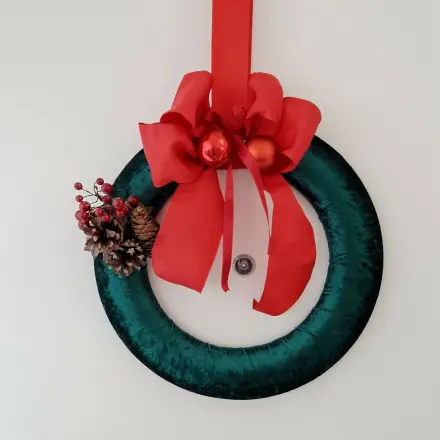 Weihnachtlicher Türkranz über Styropor