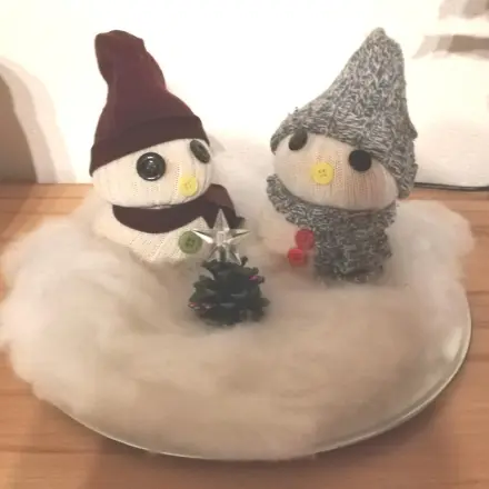 Schneemannpärchen aus alten Socken