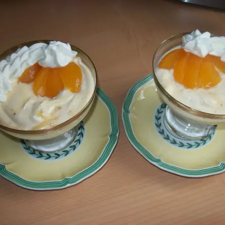 Aprikosen-Sahne-Schaumspeise