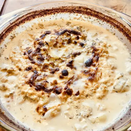 Lachs-Krabbengratin mit rotem Reis