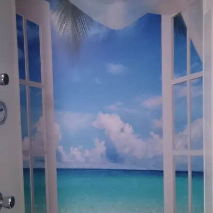 Bad schön gestalten - Fenster im Bad vortäuschen