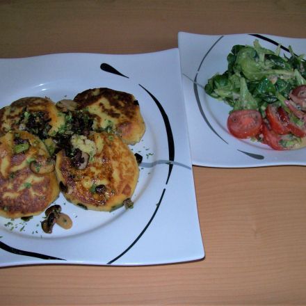 Kartoffelplätzchen mit Pilzfüllung