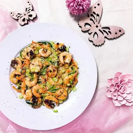 Cremige Zoodles mit Garnelen