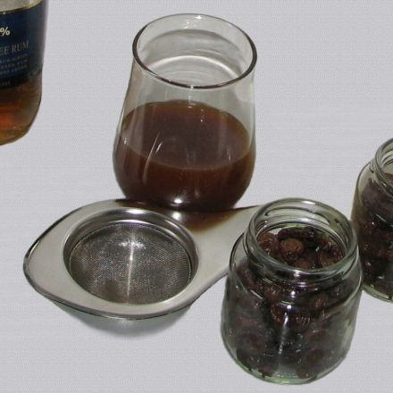 "Rum"rosinen mit und ohne Alkohol (haltbar eingelegt)