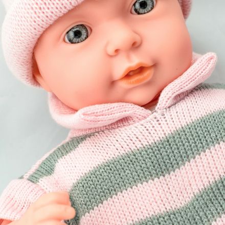 Puppenkopf: Kugelschreiber aus weichem Kunststoff entfernen