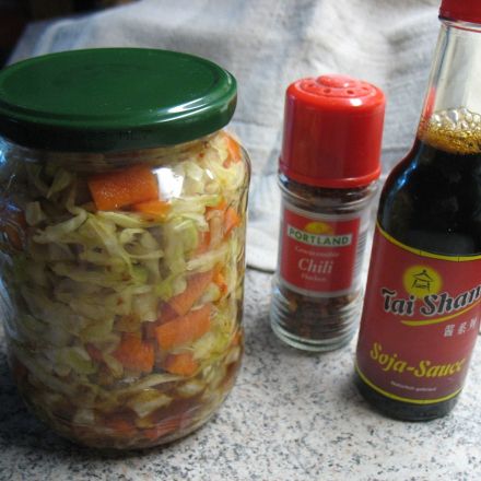 Kimchi aus Spitzkohl