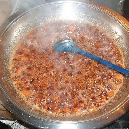 Gebrannte Mandeln oder Nüsse ganz einfach selbst gemacht