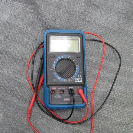 Gefahrlos an elektrischen Geräten messen und Fehler finden