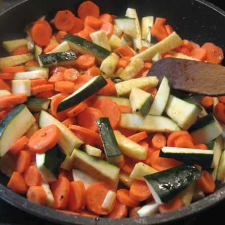 Schnelles Pfannen-Schmand-Gemüse