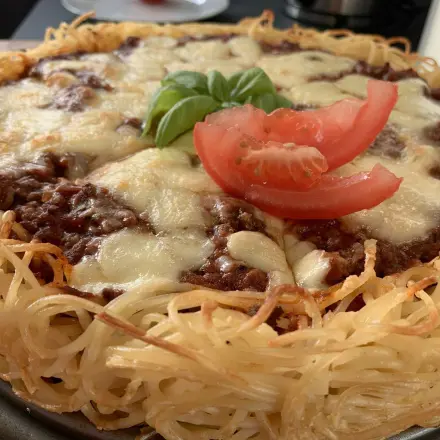 Spaghetti-Bolognese-Torte