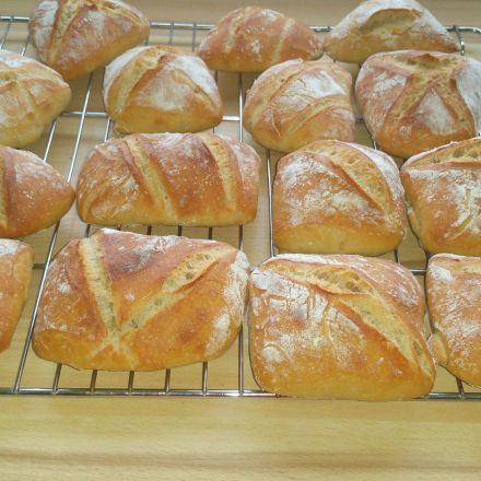 Knusprige Frühstücksbrötchen einfach zu machen