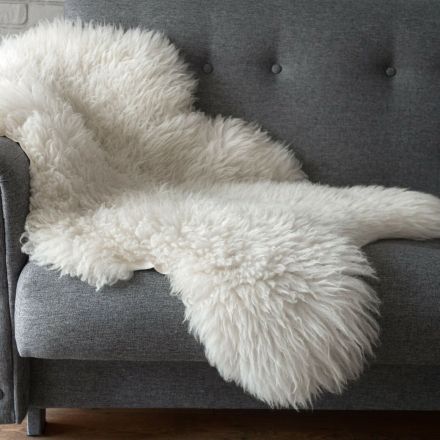 Schaffell mit Hundeshampoo reinigen