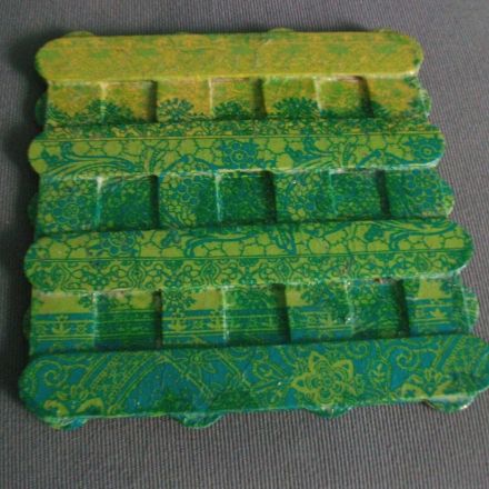 Untersetzer aus Mundspateln basteln