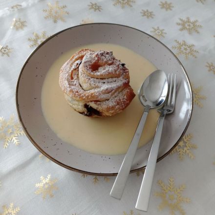 Apfelrosen mit Blätterteig & Vanillesoße