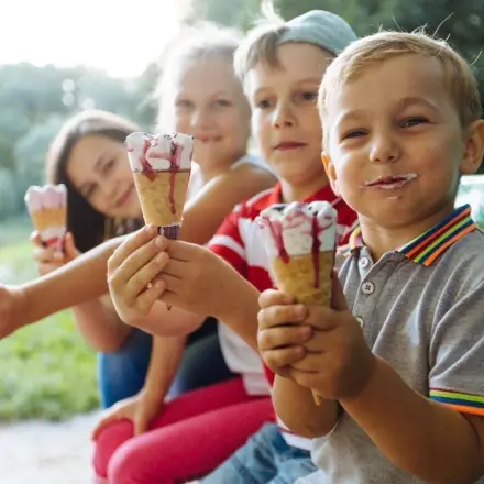 „Bernhards Welt" Geschwister – das beste Mittel gegen Neid