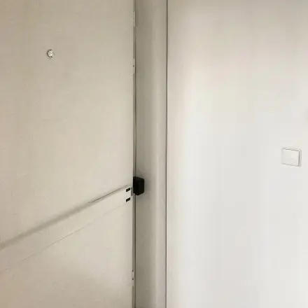 Abdeckung für Heizungsrohre