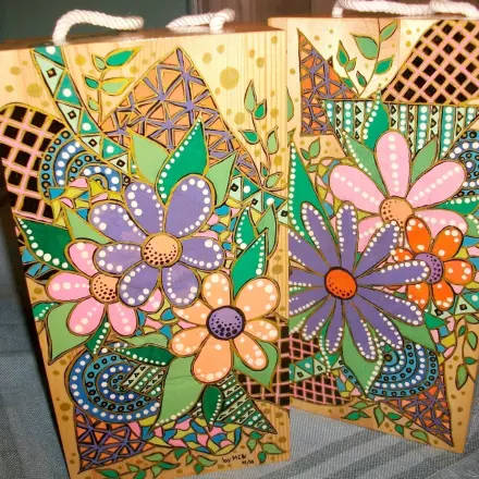 DIY Weingeschenkkisten aus Holz aufmotzen