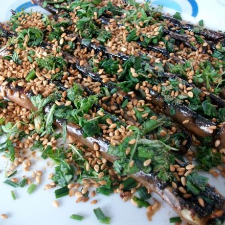 Gebackene japanische Teriyaki-Auberginen