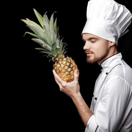 Gegrillte Flugananas in Alufolie mit Sauerkrautsaft-Eiswürfeln