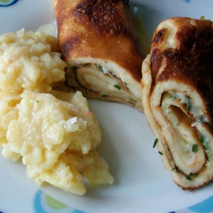 Dinkel-Pfannkuchen mit Käse und Schnittlauch