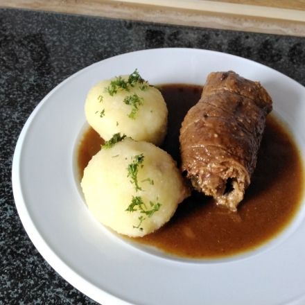 Kartoffelknödel mit Croutons selbst gemacht