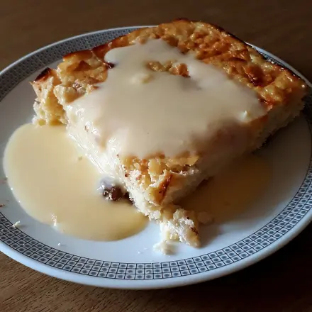 Hirseauflauf mit Äpfeln und Vanillesauce