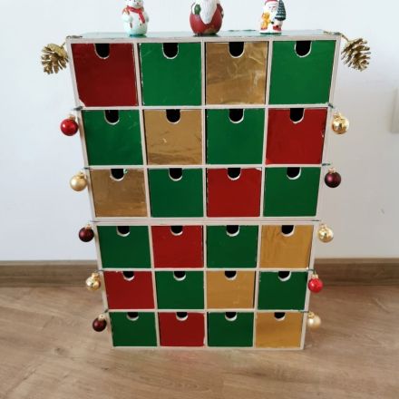 Adventskalender mit Holzschubladen selber machen